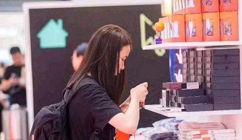 没有售货员收银员,马云的无人超市到底长啥样?三步搞定超市购物